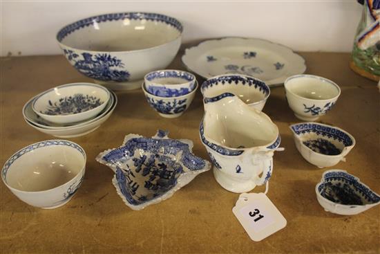 Small quantity Worcester and other English blue and white wares (mainly a.f)